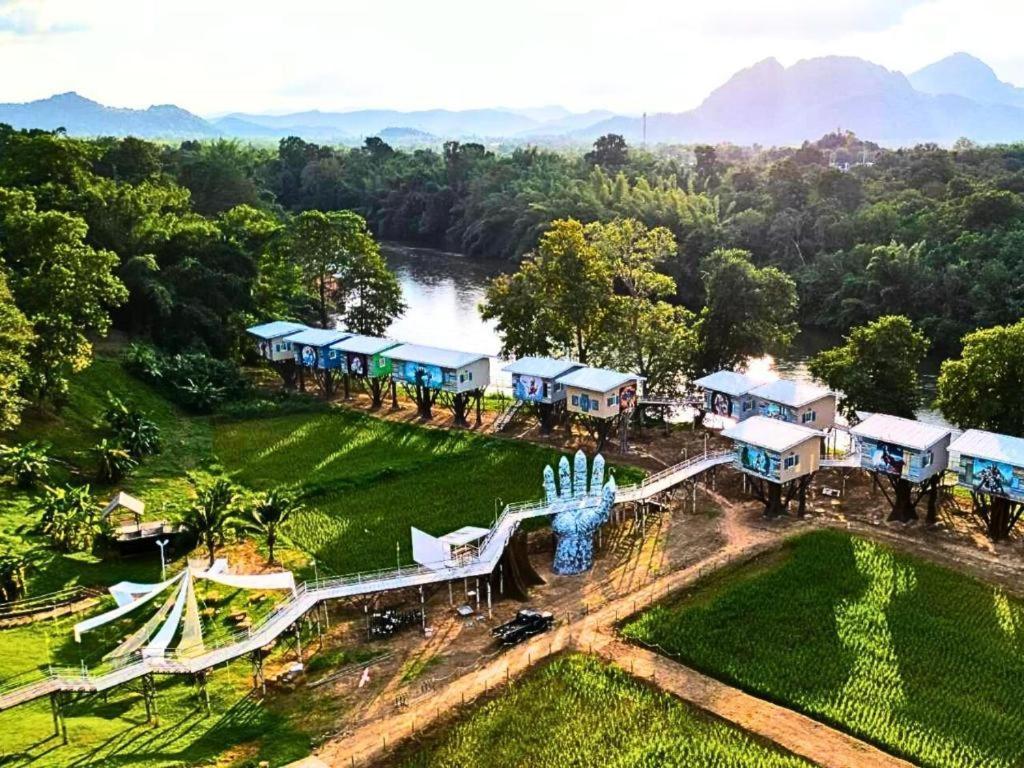 Yoko River Kwai Resort Kanchanaburi Bagian luar foto